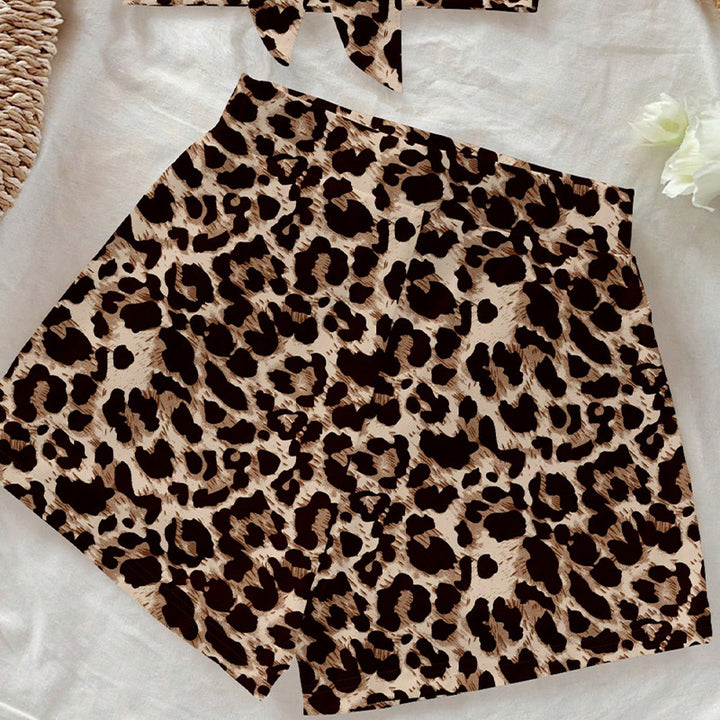 Damen Bandeau-Oberteil mit luftigen Shorty-Shorts im Leopardenmuster Drune