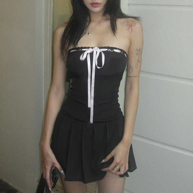 Damen Trägerkleid mit elegantem Spitzendetail und schwingendem Rock Drune
