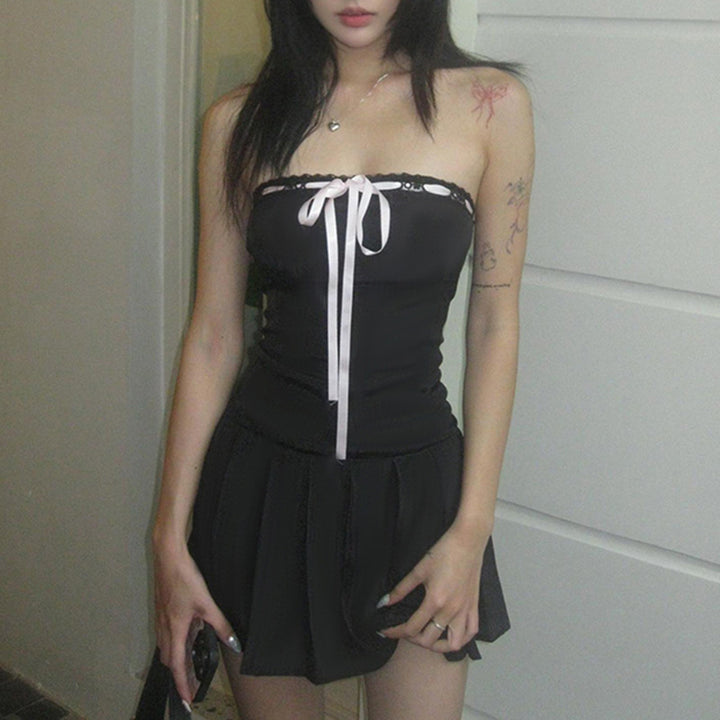Damen Trägerkleid mit elegantem Spitzendetail und schwingendem Rock Drune