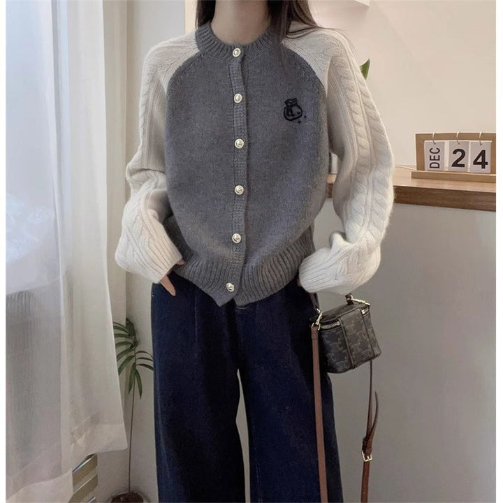 Damen Strickjacke mit dekorativen Zopfmustern Drune