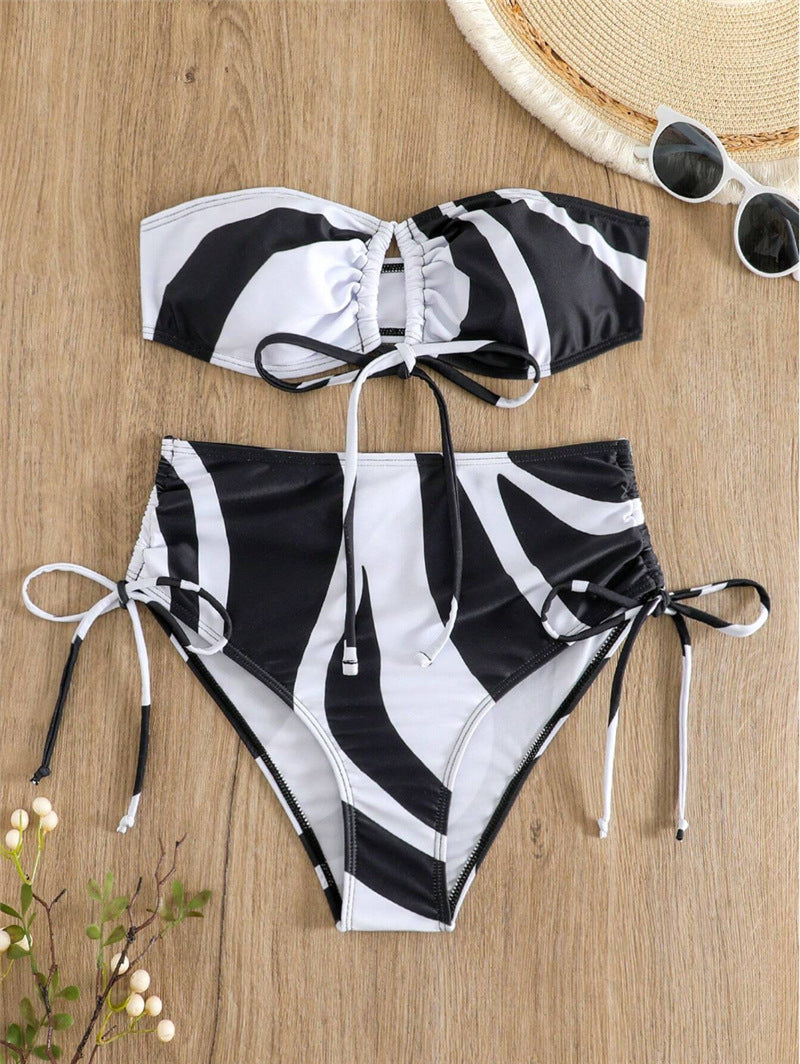 Damen Bandeau-Bikini mit verstellbaren Schnürdetails und modischem Muster Drune