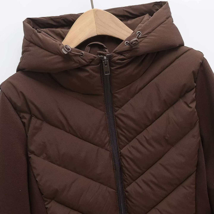 Damen nan gesteppte Kapuzenjacke mit Chevron‑Stepp, Einsätzen aus Softshell und verdecktem Reißverschluss Drune