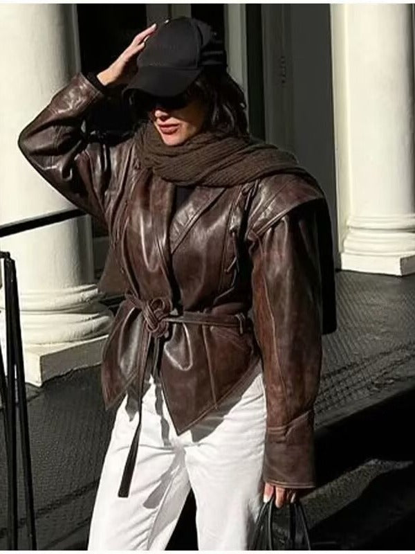 Damen taillierte Kunstlederjacke mit verspieltem Schnürdetail Drune