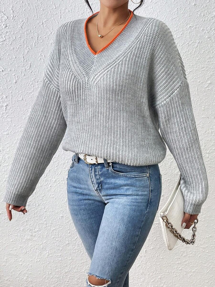 Damen Grobstrickpullover mit modernem V-Ausschnitt und trendigen Farbakzenten Drune