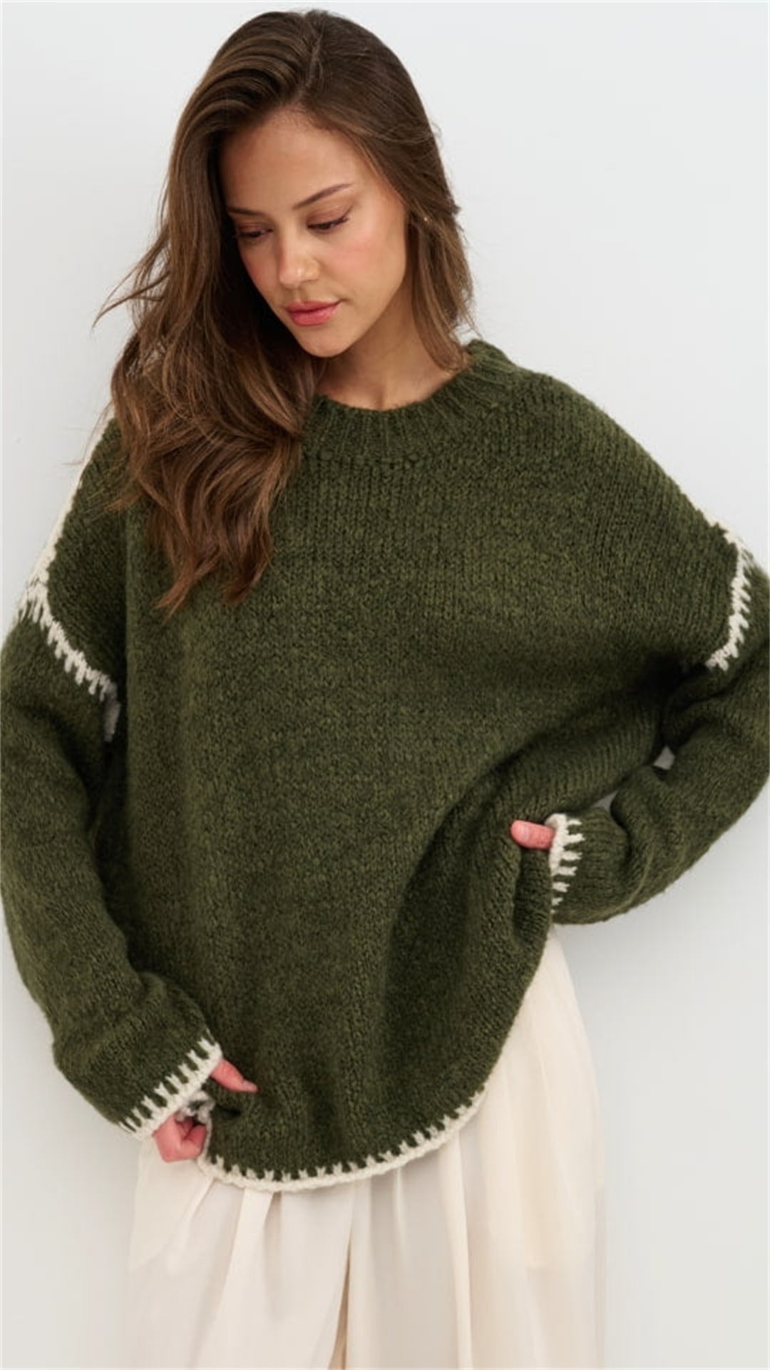 Damen lässiger Strickpullover mit farblich akzentuiertem Saum Drune
