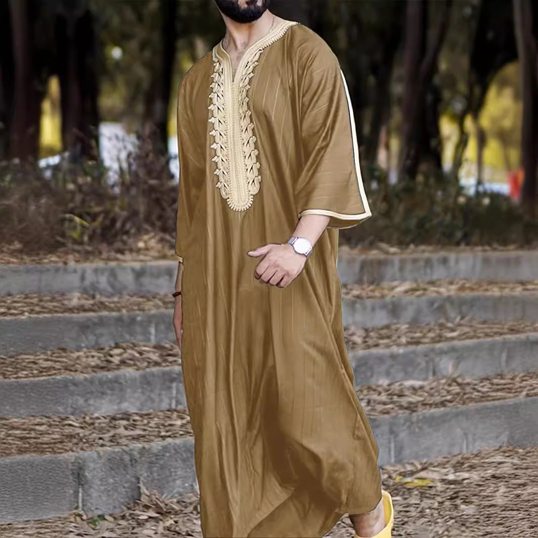Herren traditioneller Kaftan mit kunstvollen Stickereien Drune