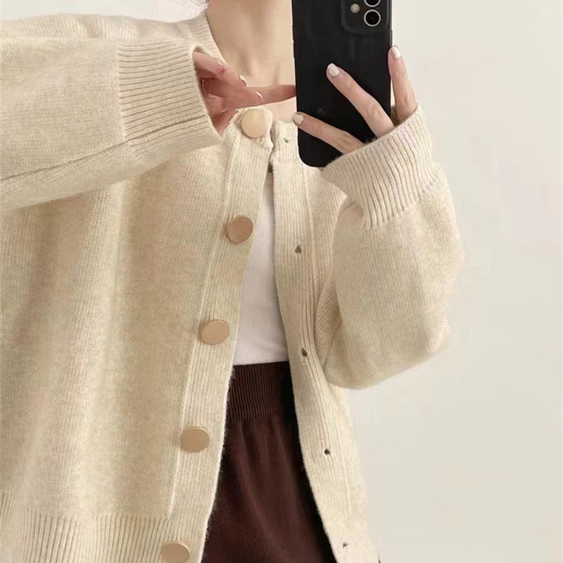 Damen lockerer Strickcardigan mit kontrastierenden Knöpfen Drune