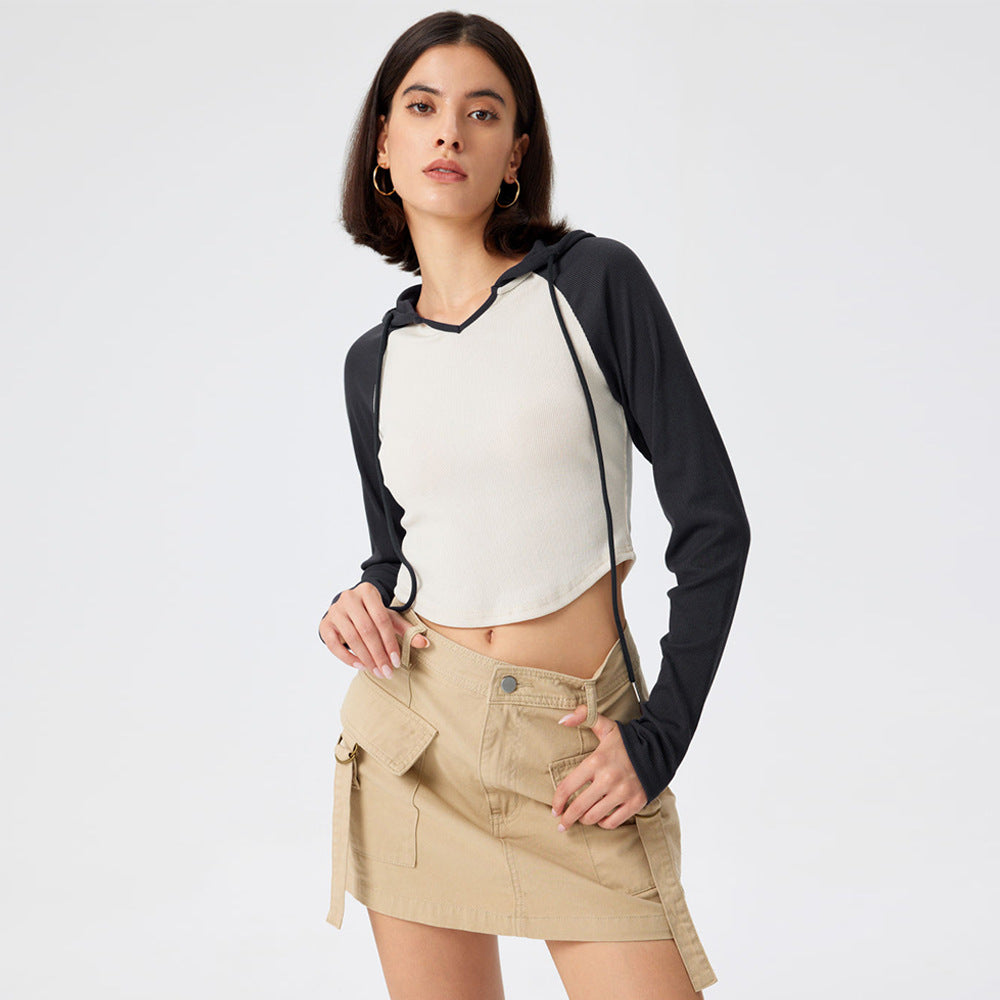 Damen cropped Sportoberteil mit Kapuze und langen Ärmeln Drune