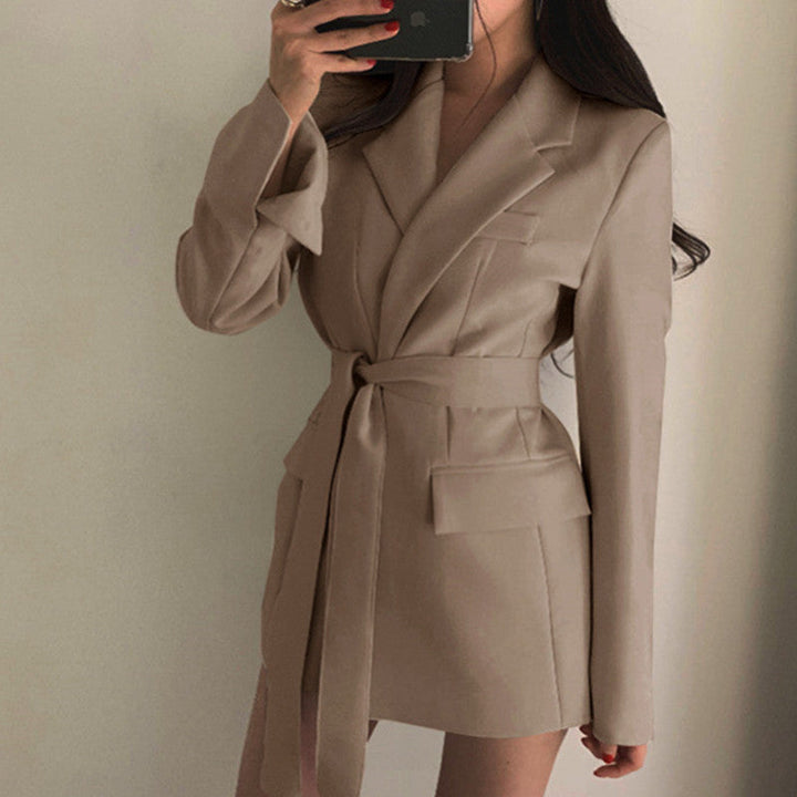 Drune | Elegant blazer with belt