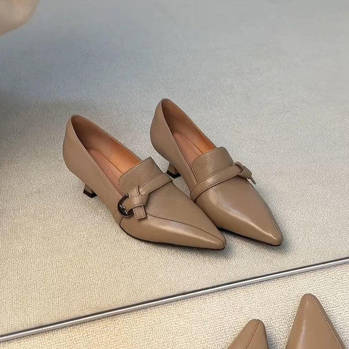 Damen elegante spitze Ballerinas mit feinem Riemen Drune