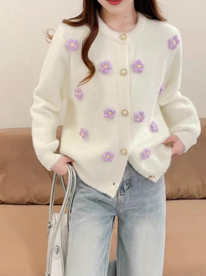 Damen Strickjacke mit zarter Blumenstickerei und Perlenknöpfen Drune