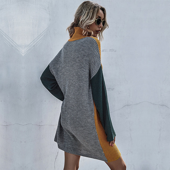Damen Strickkleid mit hohem Kragen und kontrastierenden Ärmeln Drune