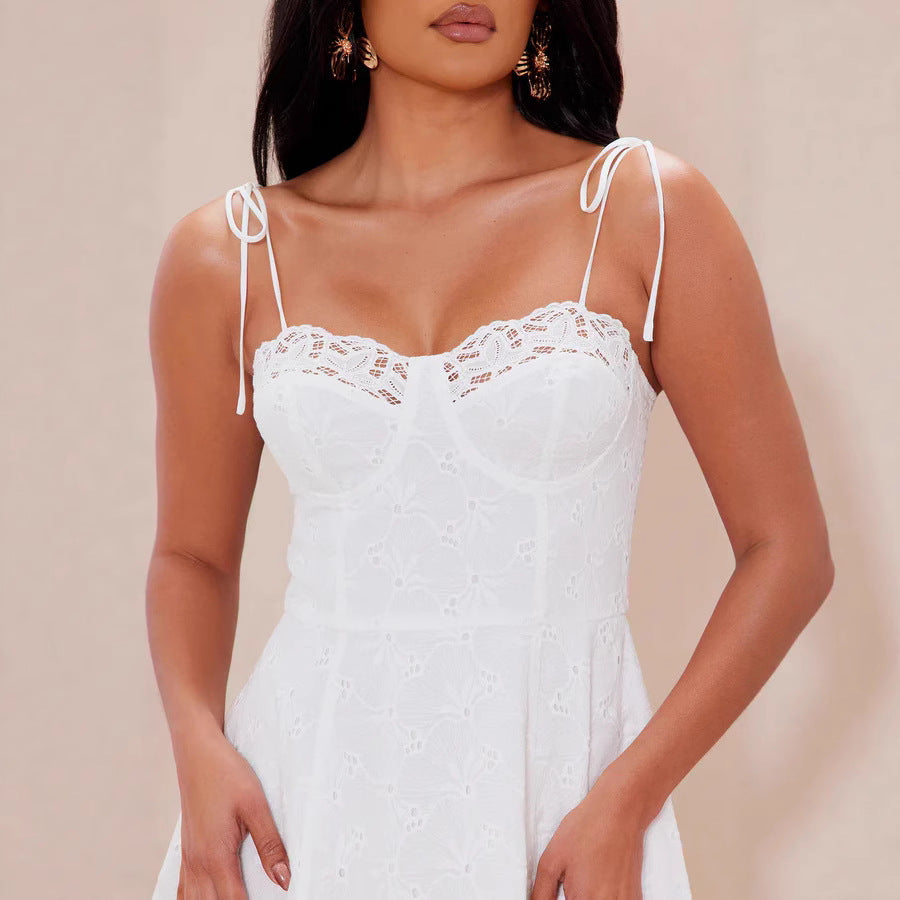Damen Verspieltes Sommerkleid mit feinen Spitzenakzenten und verstellbaren Spaghetti-Trägern Drune