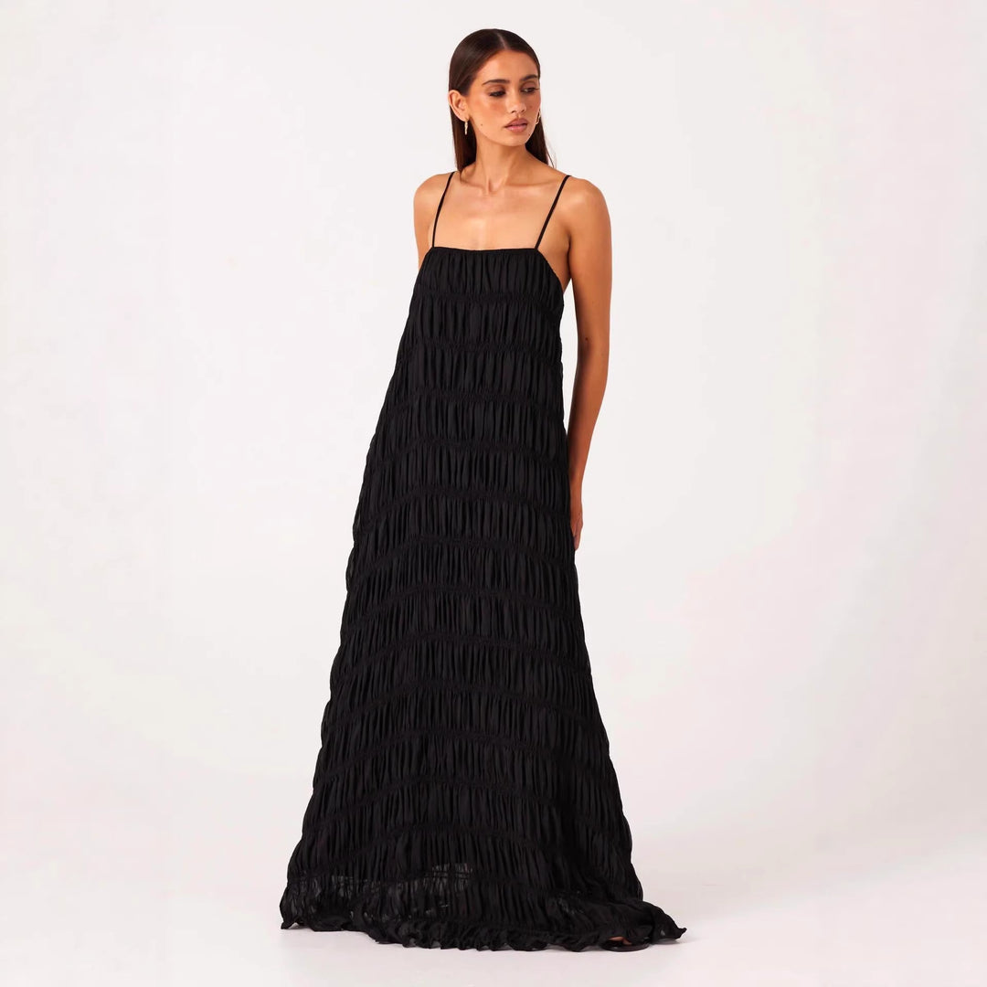 Damen Maxikleid mit romantischem Faltenstruktur und zarten Spaghettiträgern Drune