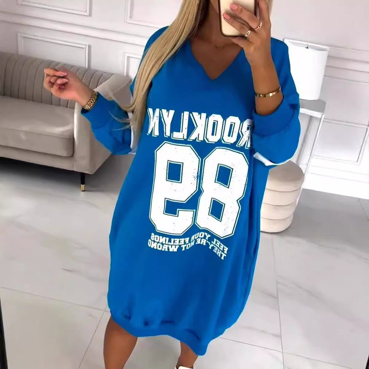 Damen Oversized Kleid mit sportlichem Grafikdruck und tiefem V-Ausschnitt Drune