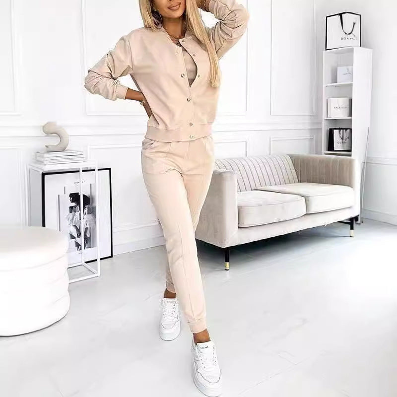 Damen Sportanzug mit kurzem Oberteil und urbaner Jacke Drune
