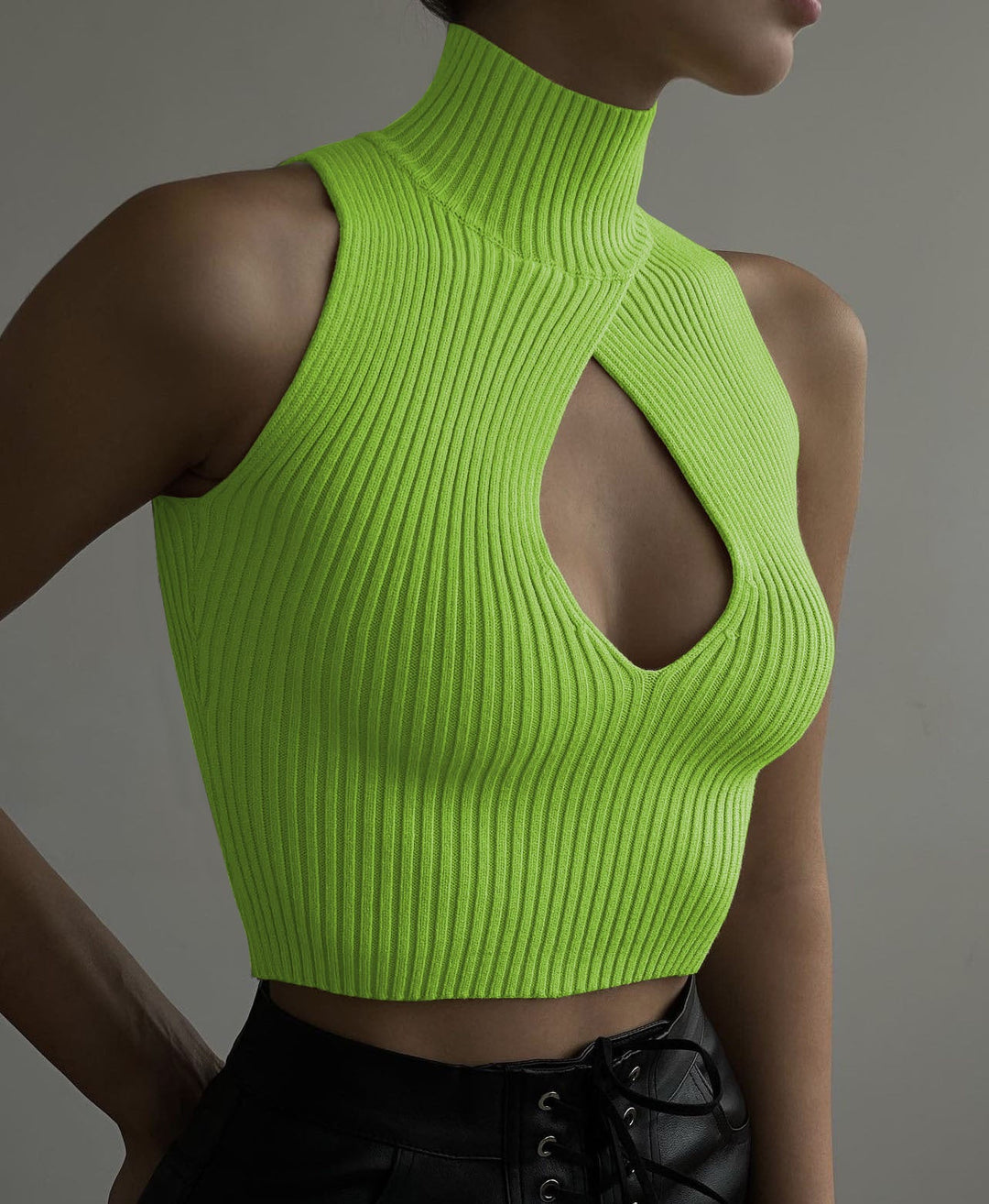 Damen Crop-Top mit hohem Kragen und tiefem Ausschnitt Drune