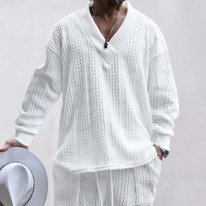 Herren nan Oversize Zopfmuster-Longpullover mit tiefem V-Ausschnitt und passender Strickhose Drune
