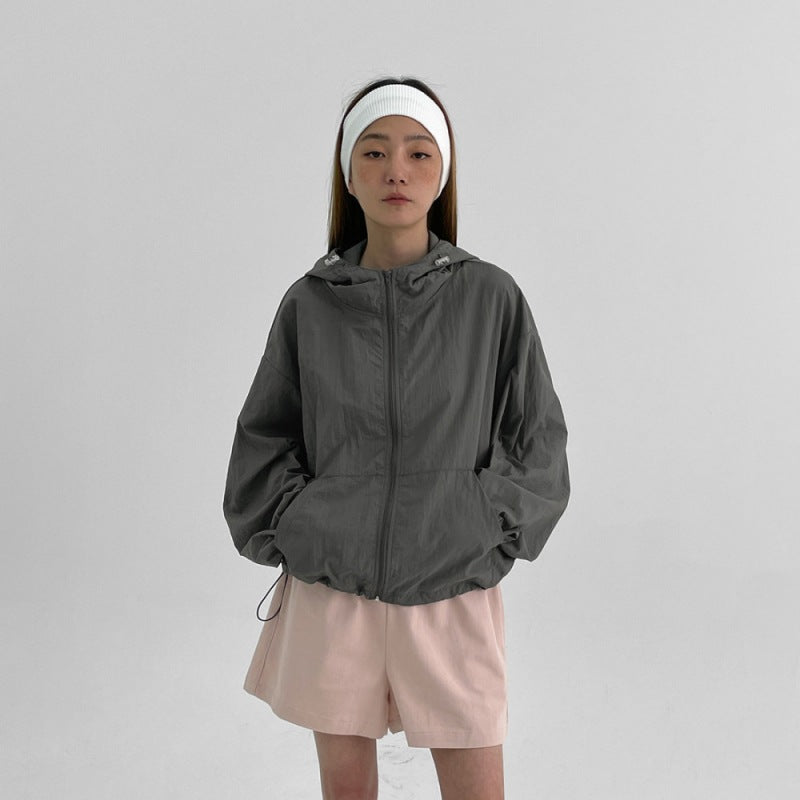 Damen leichte Outdoor-Windjacke mit verstellbarem Kordelzug Drune