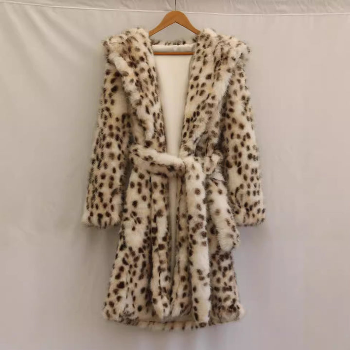 Damen Fleece Bademantel mit Kapuze und Leopardenmuster Drune