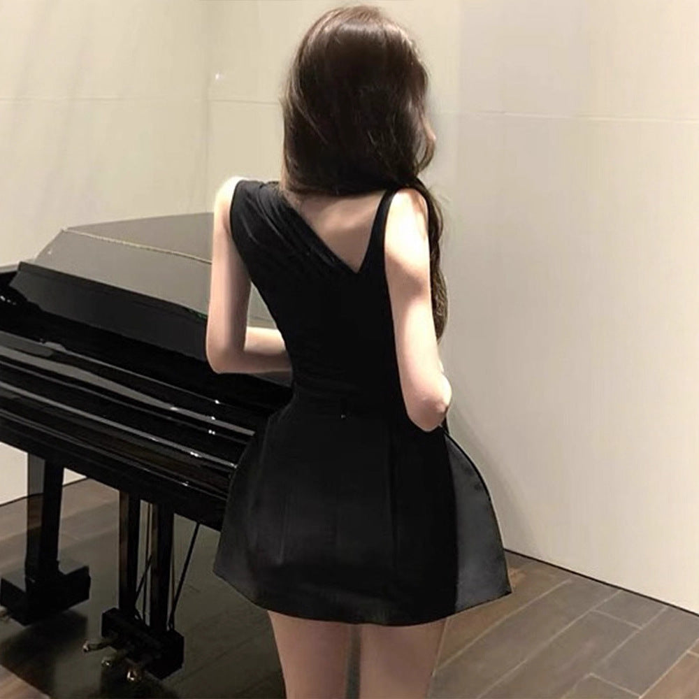 Damen Kleid mit asymmetrischem Design und raffinierten Drapierungen Drune