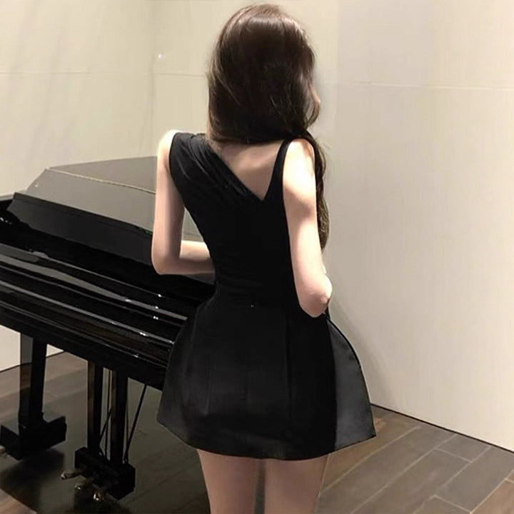 Damen Kleid mit asymmetrischem Design und raffinierten Drapierungen Drune