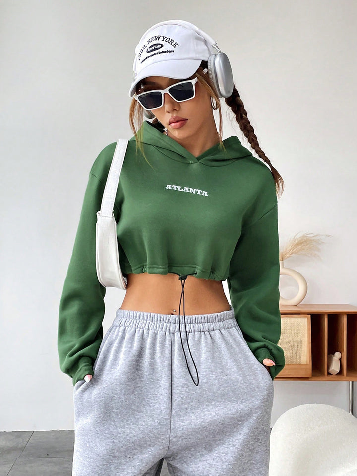 Damen cropped Hoodie mit gesticktem Schriftzug und Kordelzug Drune