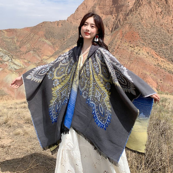 Damen Poncho mit Kapuze und kunstvollem Paisleymuster Drune