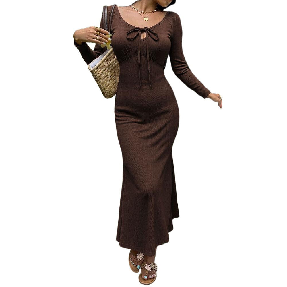 Damen Maxikleid mit elegantem Schnürdetail und figurbetonter Passform Drune