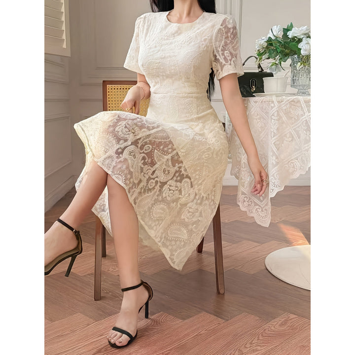 Damen Spitzenkleid mit transparenten Ärmeln und romantischen Details Drune