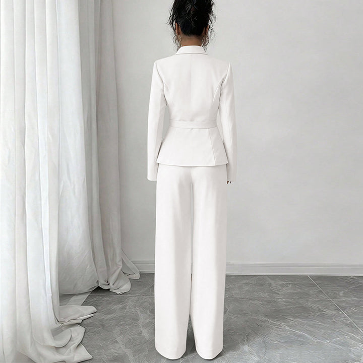 Damen eleganter Blazeranzug mit schmalem Schnitt und hohem Kragen Drune