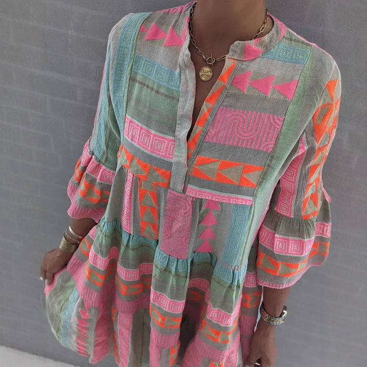 Damen luftiges Boho-Kleid mit eingewebten Mustern und kurzen Ärmeln Drune