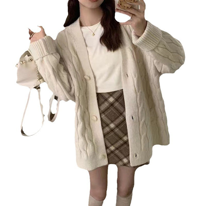 Damen Grobstrick-Cardigan mit klassischen Zopfmustern und lockerer Passform Drune