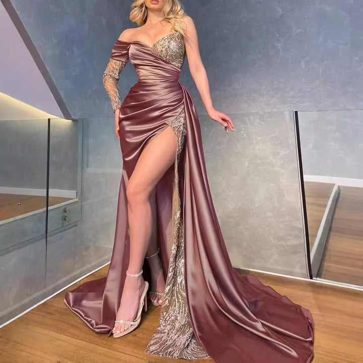 Damen Glamouröses Abendkleid mit schimmernden Pailletten und hohem Schlitz Drune