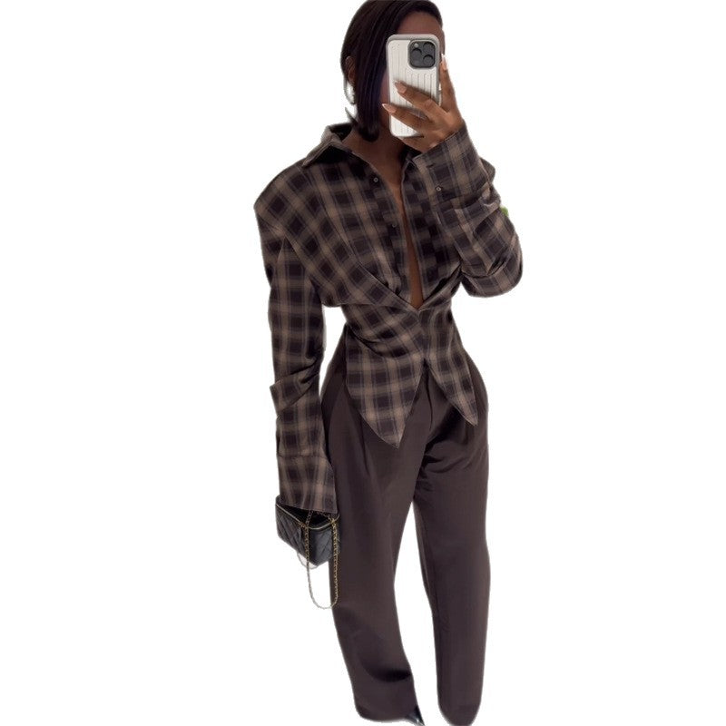 Damen Weit geschnittene Karobluse mit innovativem Kragen Drune