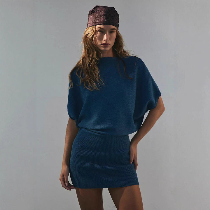 Damen Strickkleid mit lässigem Oberteil und figurbetonendem Rock Drune