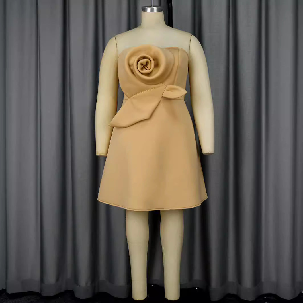 Damen Charmantes Abendkleid mit floraler Drapierung Drune