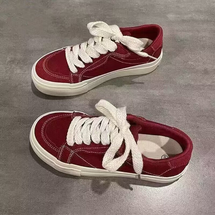 Damen Sportliche Sneakers mit weichem Veloursleder und robustem Elastikverschluss Drune