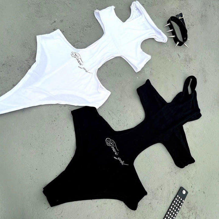 Damen Einteiler mit Kapuze und seitlichem Cut-Out Drune