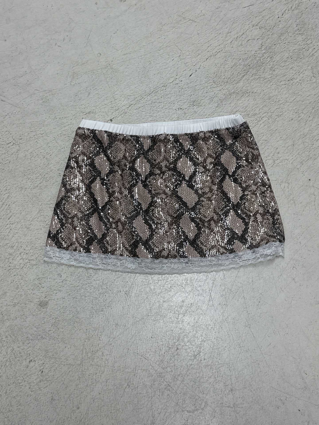 Damen Glitzernder Minirock mit Schlangenmuster und Spitzenrand Drune