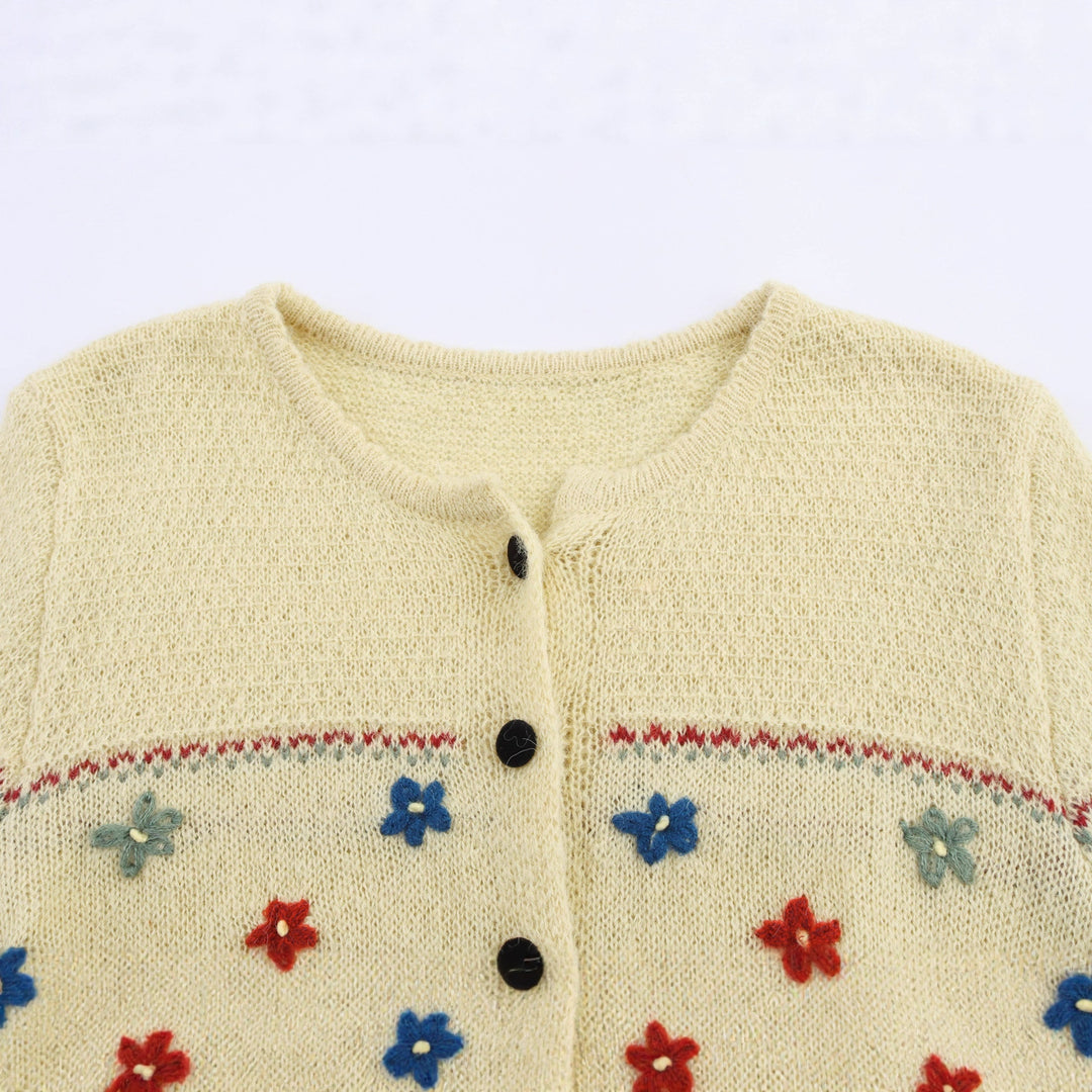 Damen Strickjacke mit floralem Design und eleganter Knopfleiste Drune