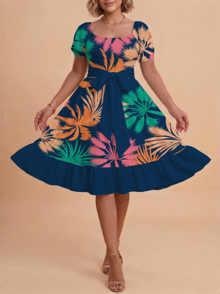 Damen Kleid mit tailliertem Schnitt und verspieltem Blumenmuster Drune