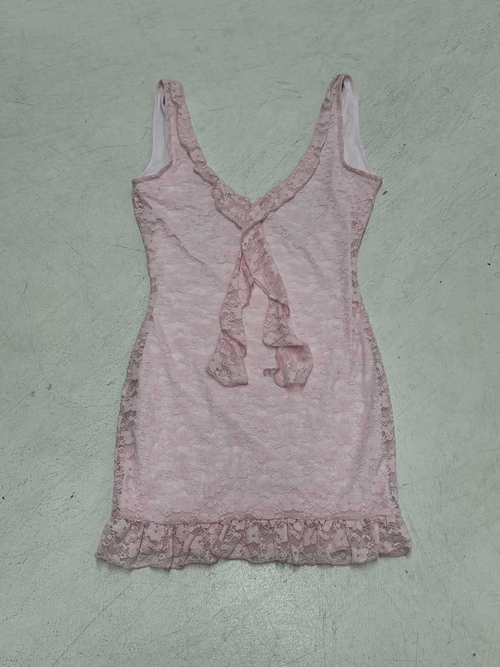 Damen Spitzenkleid mit raffinierten Rüschendetails und elegantem Schnitt Drune