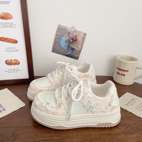 Damen Sneakers mit modischen Stern-Applikationen und dämpfender Sohle Drune