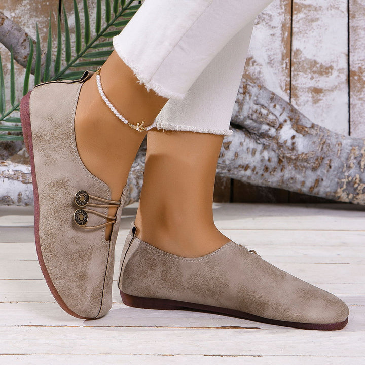 Damen nan bequeme flache Slipper Vintageoptik mit Zierknöpfen und elastischer Schnürung Drune