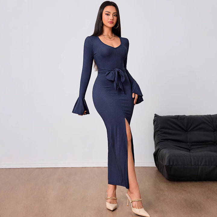 Damen Kleid mit V-Ausschnitt und ausgestellten Ärmeln Drune