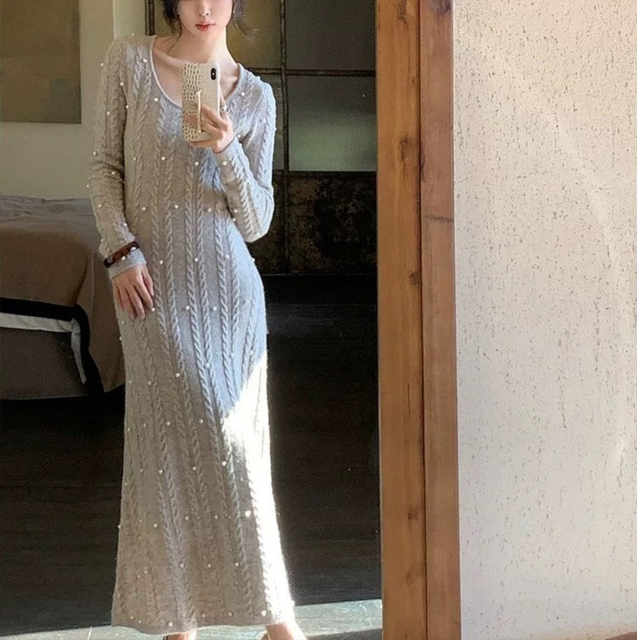 Damen Strickkleid mit Zopfdesign und Perlenverzierung Drune