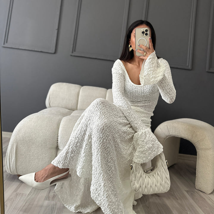 Damen Maxikleid mit raffiniertem Rüschensaum und angesagtem Strickdesign Drune
