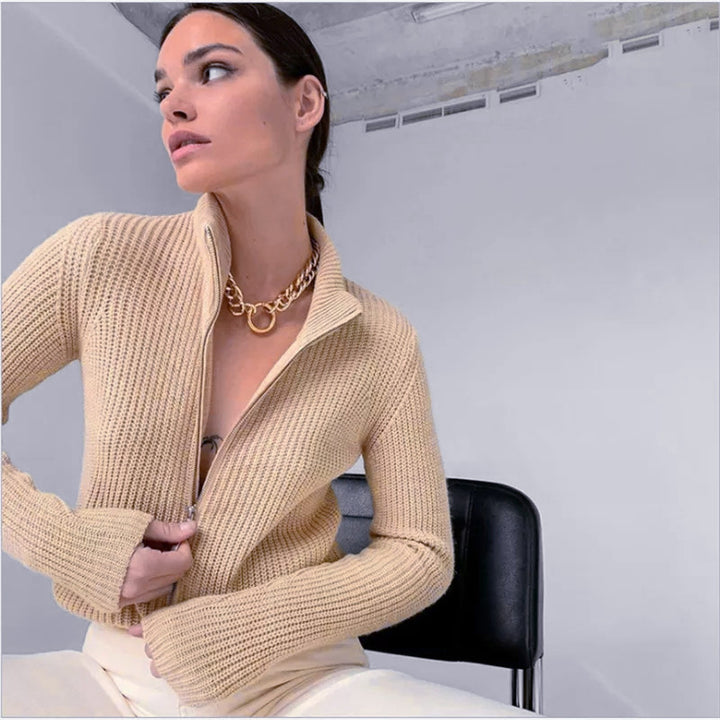 Damen Strickjacke mit hohem Kragen und innovativem Zipper Drune