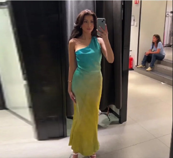 Damen Elegantes asymmetrisches Maxikleid mit sanften Farbverlauf und bequemem Tragekomfort Drune